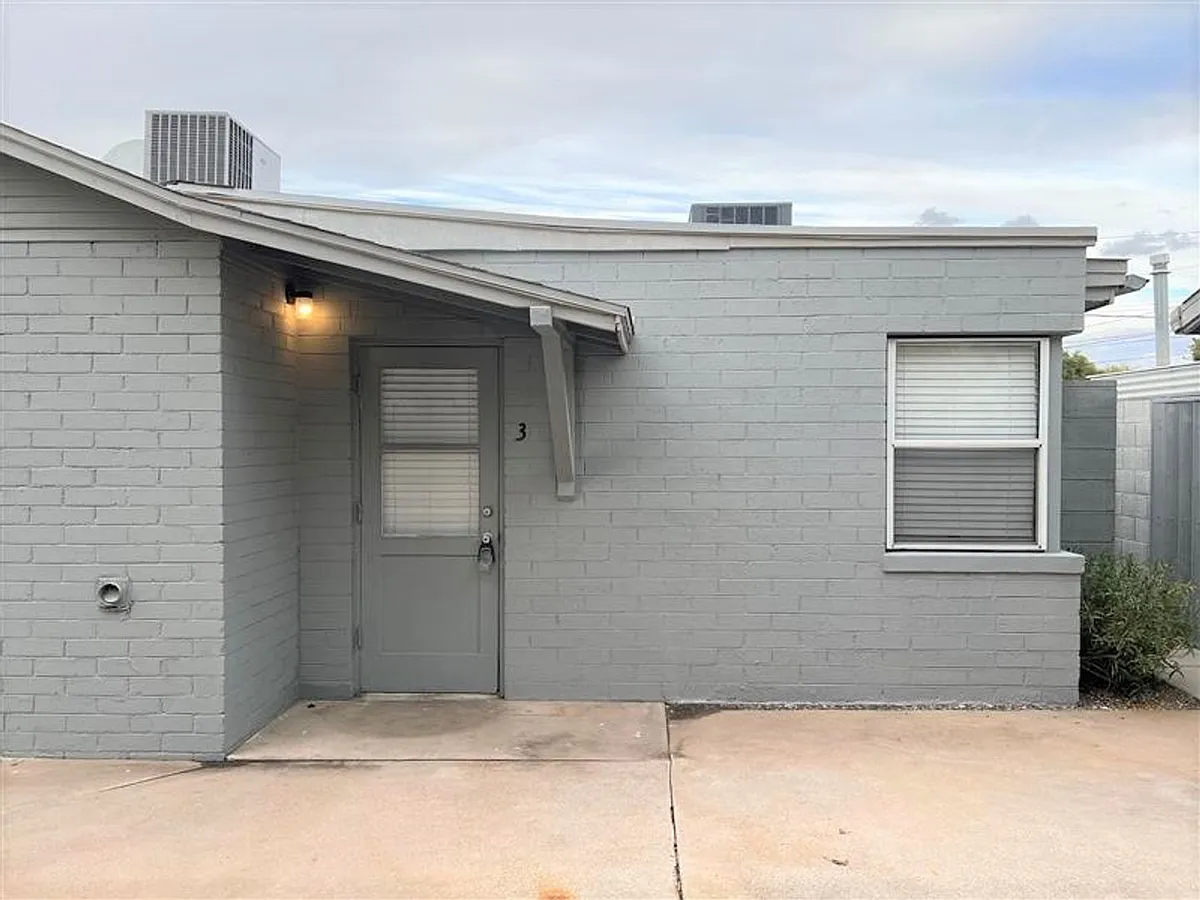 Building Photo - 4127 N 18th Pl