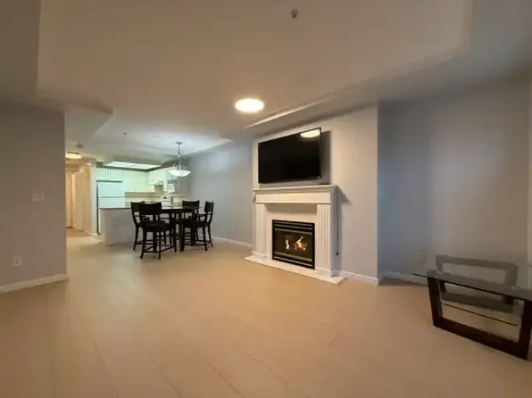 6475 Chester St #310, Vancouver, BC V5W 4B7