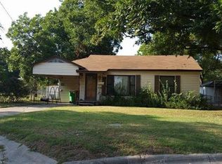 1501 Elizabeth St, Gainesville, TX 76240