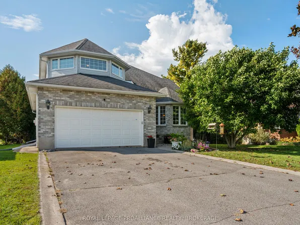 605 Fernmoor Dr, Kingston, ON K7M 8K5