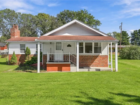 210 Edwards St, Vanderbilt, PA 15486