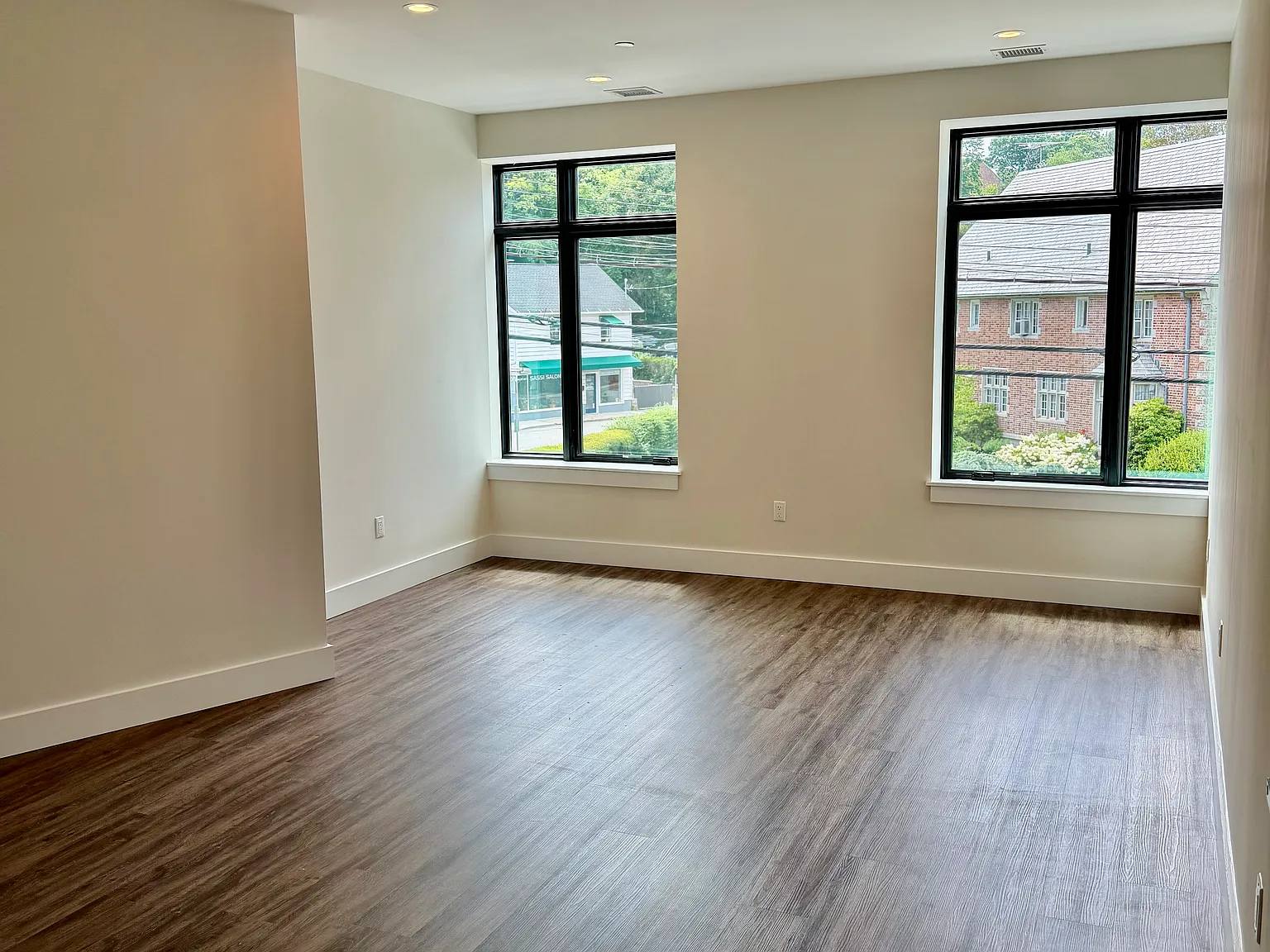 Studio, $2,850 — Photo 3