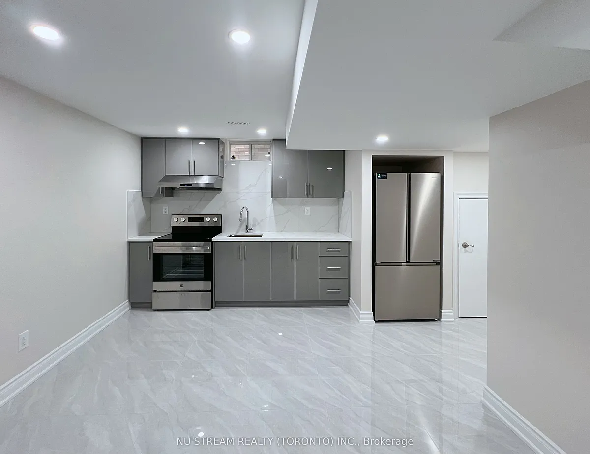 Building Photo - 133 Jinnah Ave #BASEMENT