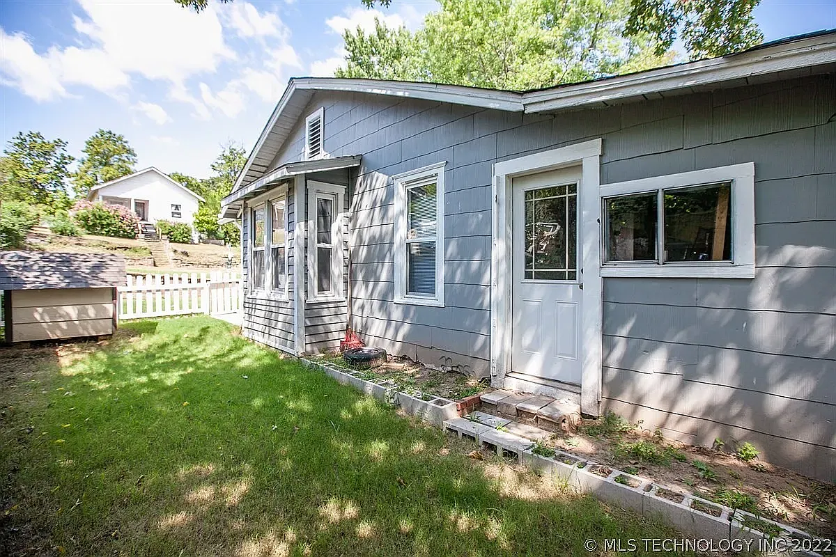 511 Washington Ave — Photo 3