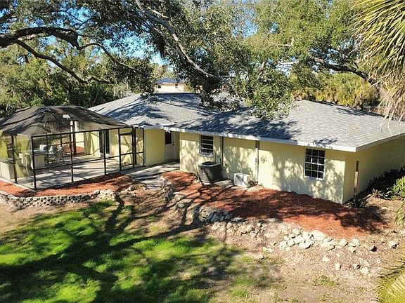 3rd image of 1710 Robbins Rd