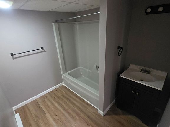 5th image of 1 W Ludlow St APT 3