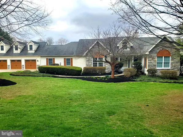 555 Kristina Cir, State College, PA 16803