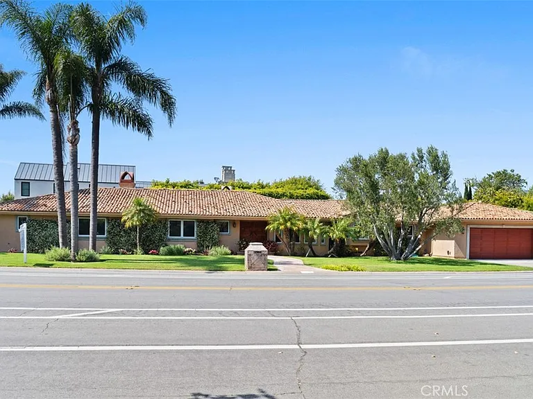 600 Cliff Dr — Photo 1