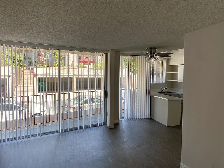 Hillside Apartments — Photo 19