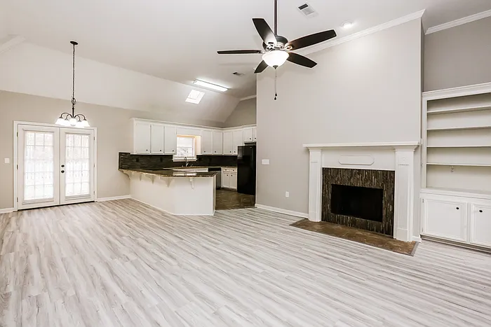 4 bed, 2.0 bath, 1757 sqft, $2,275 — Photo 3