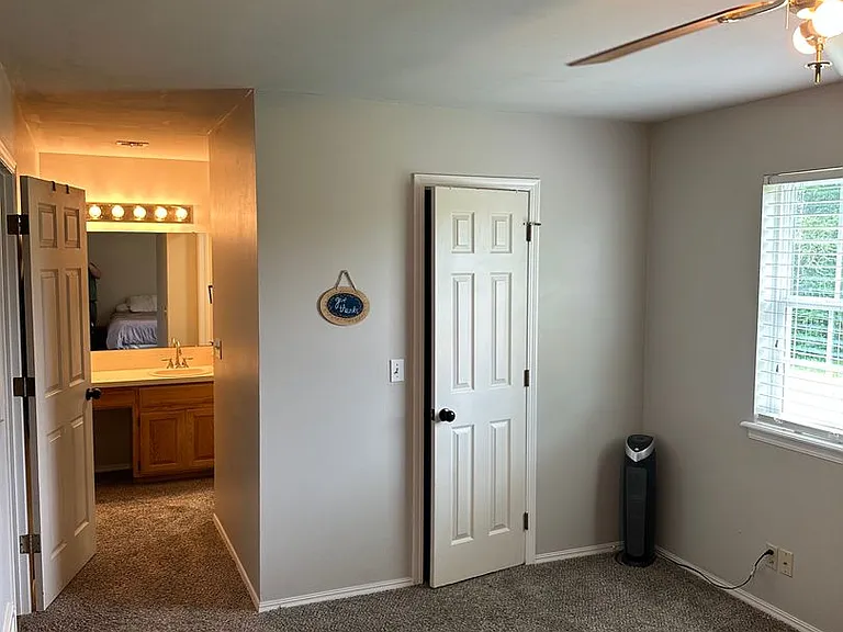 2403 W Mulberry St — Photo 11