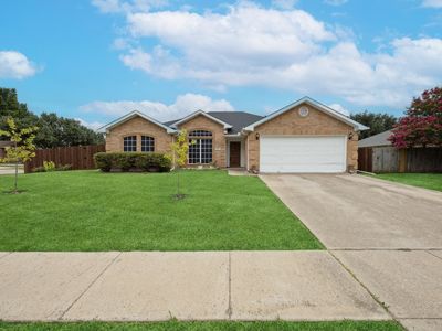 1611 Summertree Ln, Grand Prairie, TX, 75052