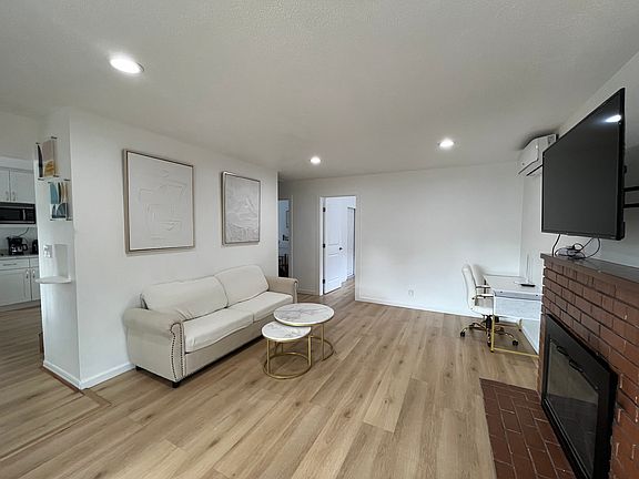 5th image of 264 N 14th St