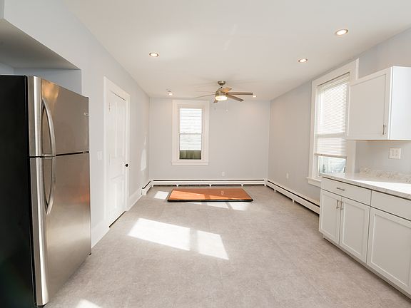 3rd image of 47 Washington Ave #1E