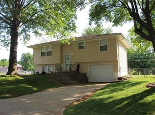 602 N King Ter, Harrisonville, MO 64701