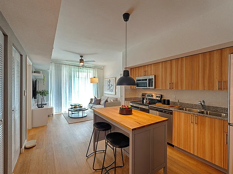 Resia Ten Oaks — Photo 6