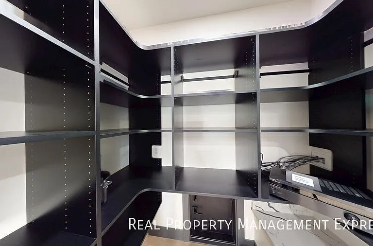 313 N Red Spruce Ave — Photo 16