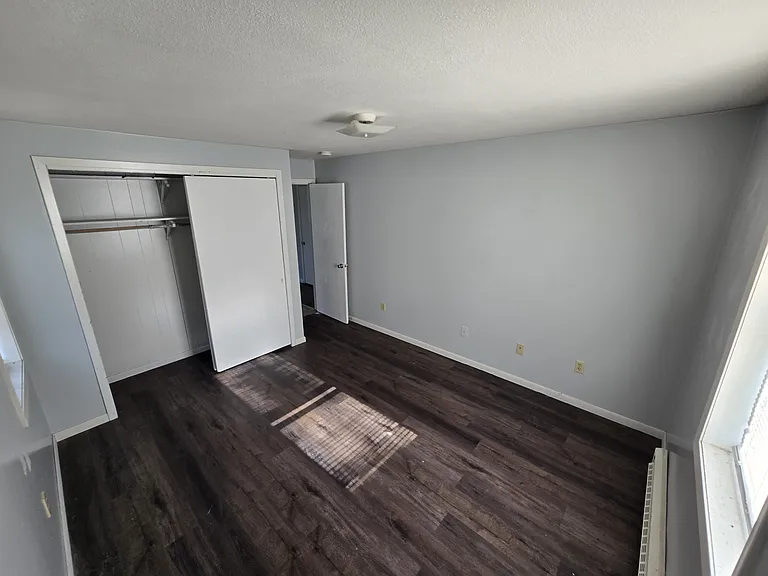 318 Walnut St #8 — Photo 4