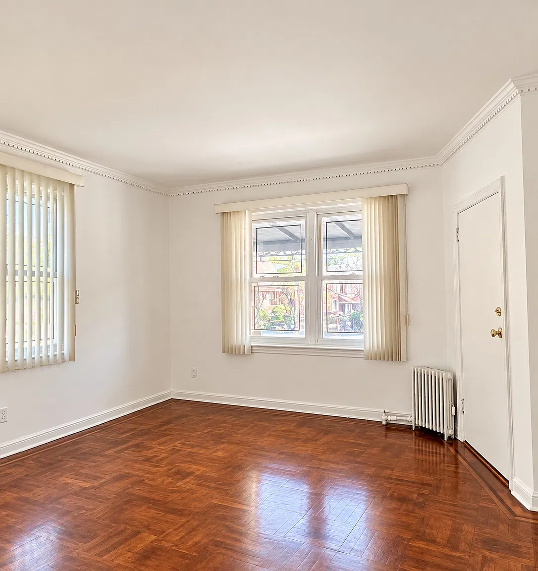 238 Bay 14 St — Photo 3