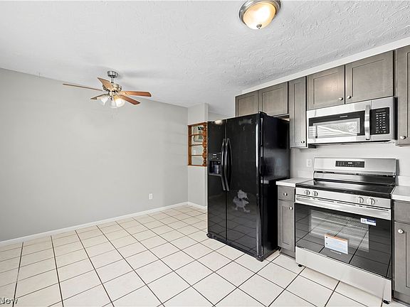3rd image of 1731 Abbe Rd S