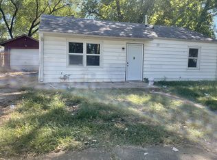 3336 SE Girard St, Topeka, KS 66605