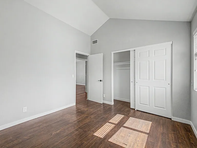 1006 S Tiago Dr — Photo 24