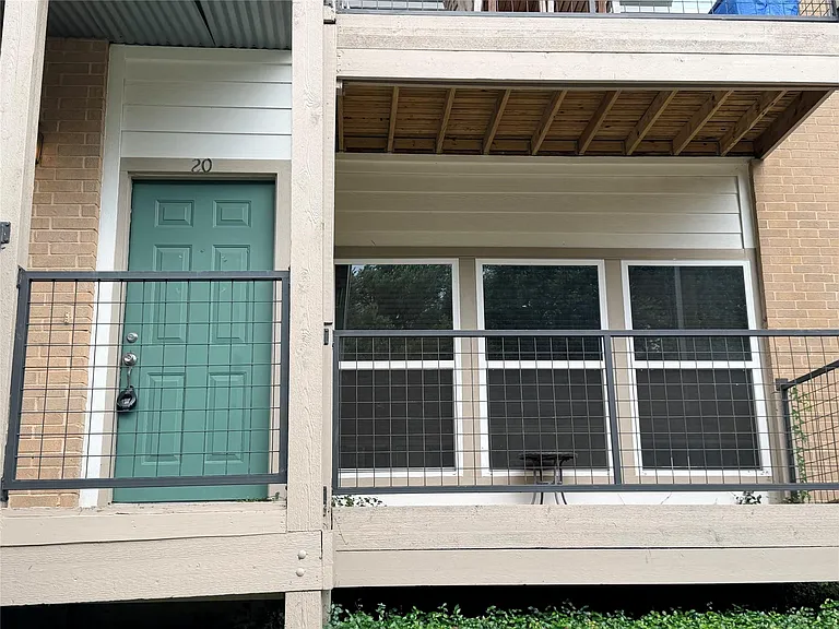 6600 Valleyside Rd #D-20 — Photo 4