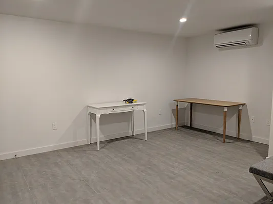 Rented by Skyline Group Real Estate | media 8