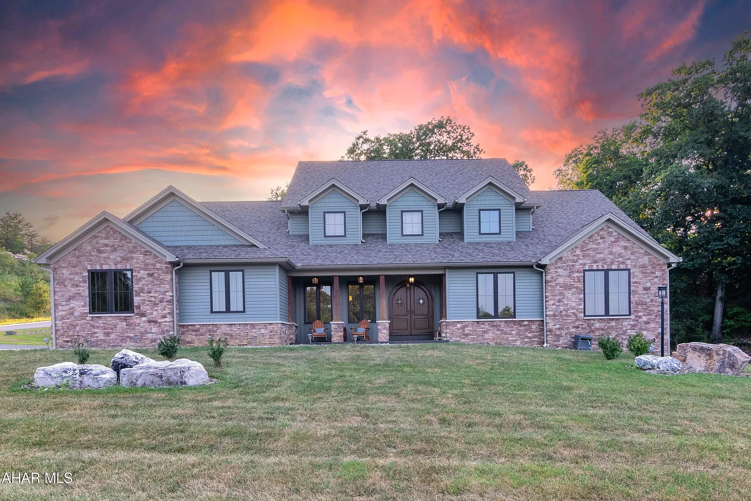 209 Fox Hollow Dr photo 1