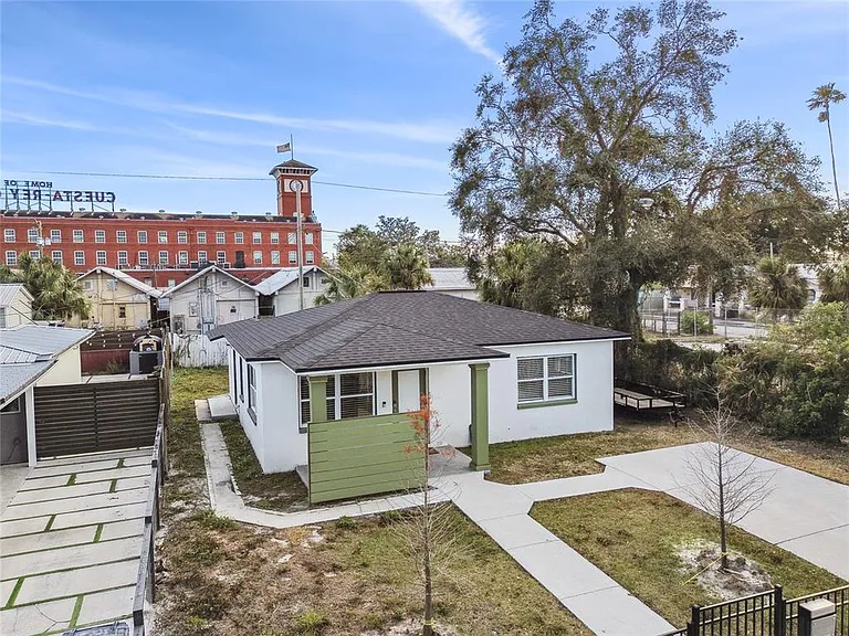 1607 E 18th Ave — Photo 34