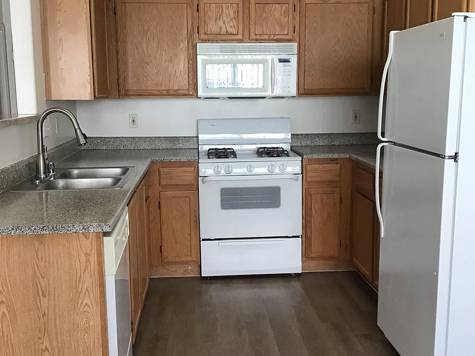 1st image of 2992 Duxbury Dr