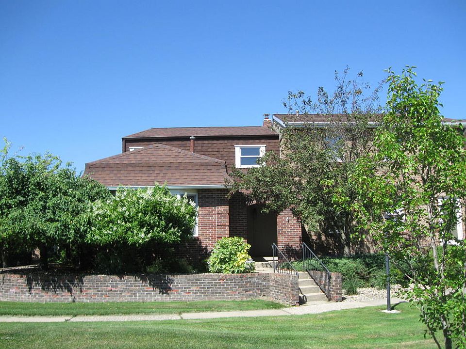 1st image of 2563 Stratford Dr