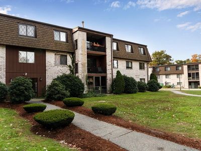 2 Greenbriar Dr APT 106, North Reading, MA, 01864