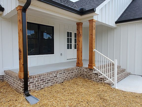 2nd image of 28 Cypress Cir