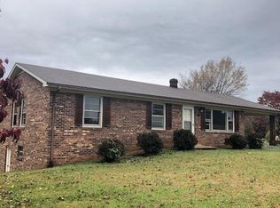 9429 Blue Ridge Dr, Hurt, VA 24563