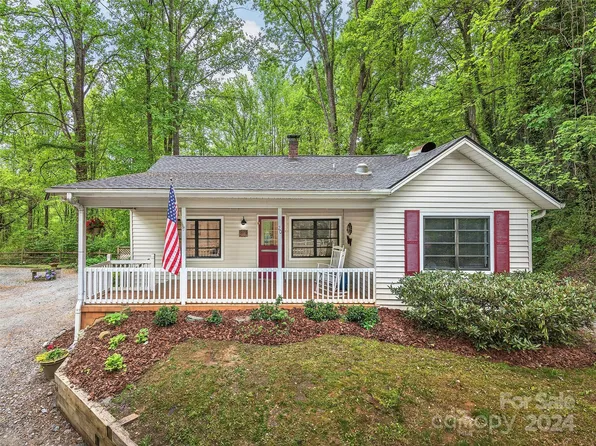 20 Morrison Ln, Saluda, NC 28773