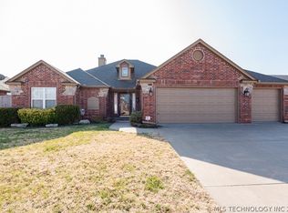 1719 W Birmingham St, Broken Arrow, OK 74011