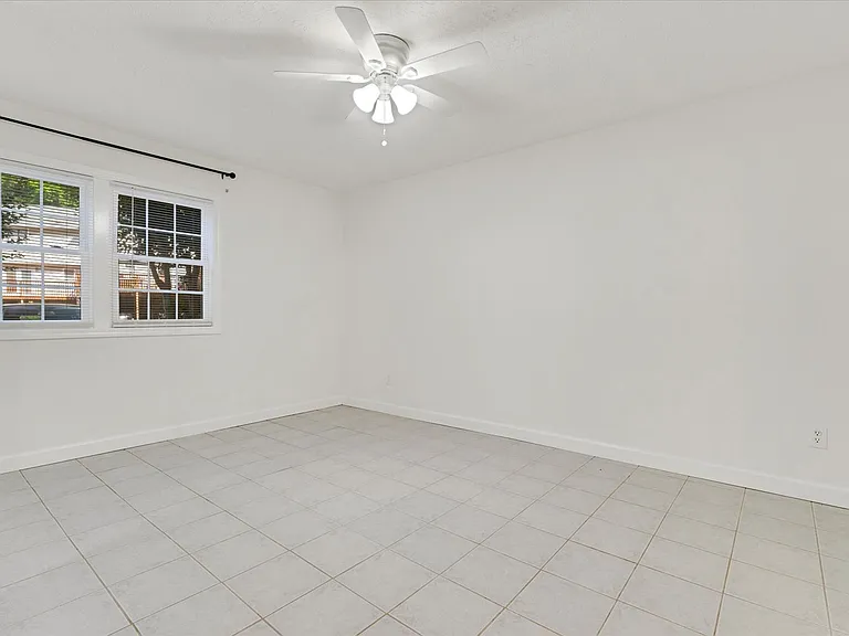 2668 Moss Ln SE — Photo 21