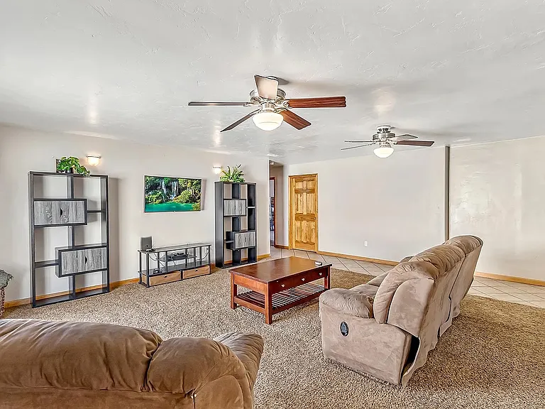 1420 Pinyon Ave — Photo 10