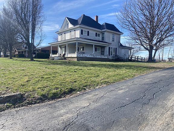 4th image of 2141 Main St