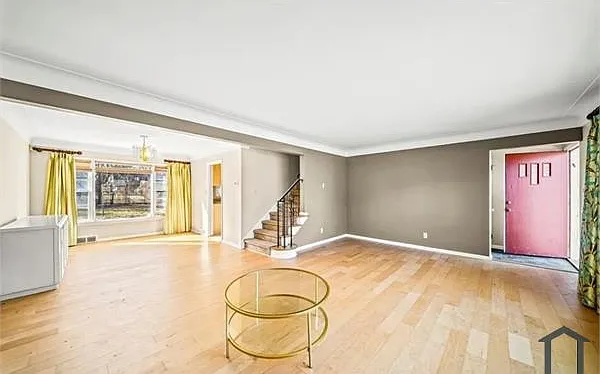 21516 Halworth Rd — Photo 1