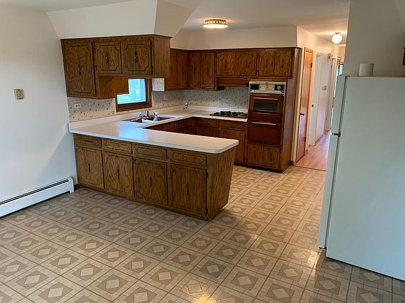 4th image of 639 N La Grange Rd #2