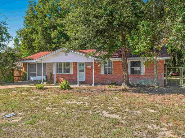 4727 Cyril Dr, Pace, FL 32571
