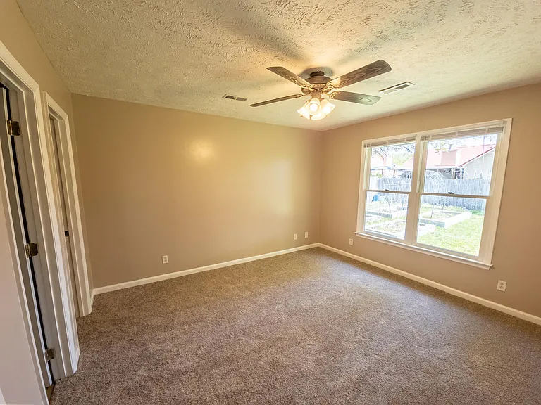 2935 Chillingworth Dr — Photo 19
