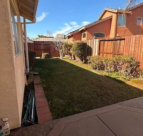 2605 Sage Ct — Photo 10