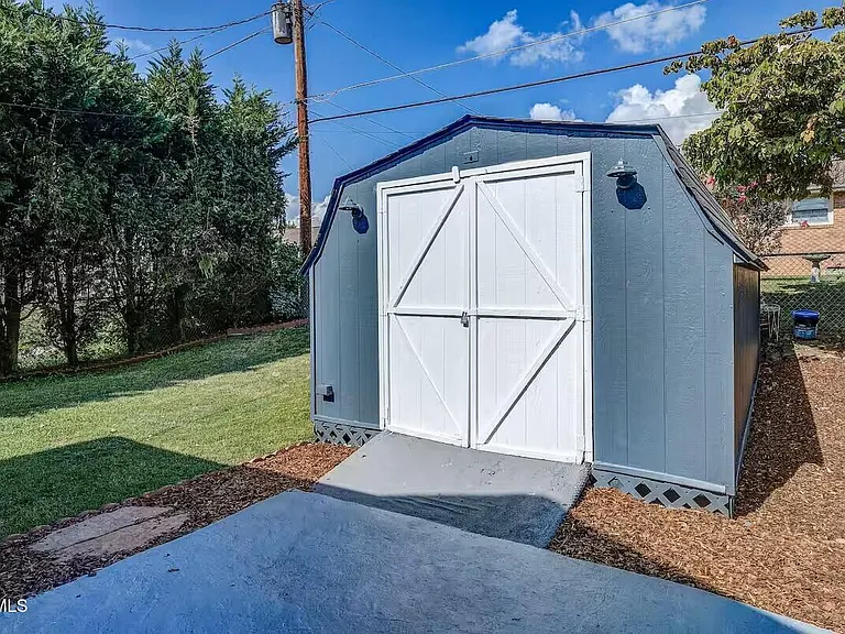 1330 E Sevier Ave — Photo 18