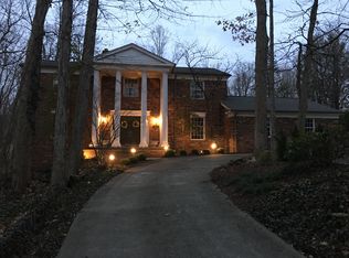 9444 Stover Ln, Brecksville, OH