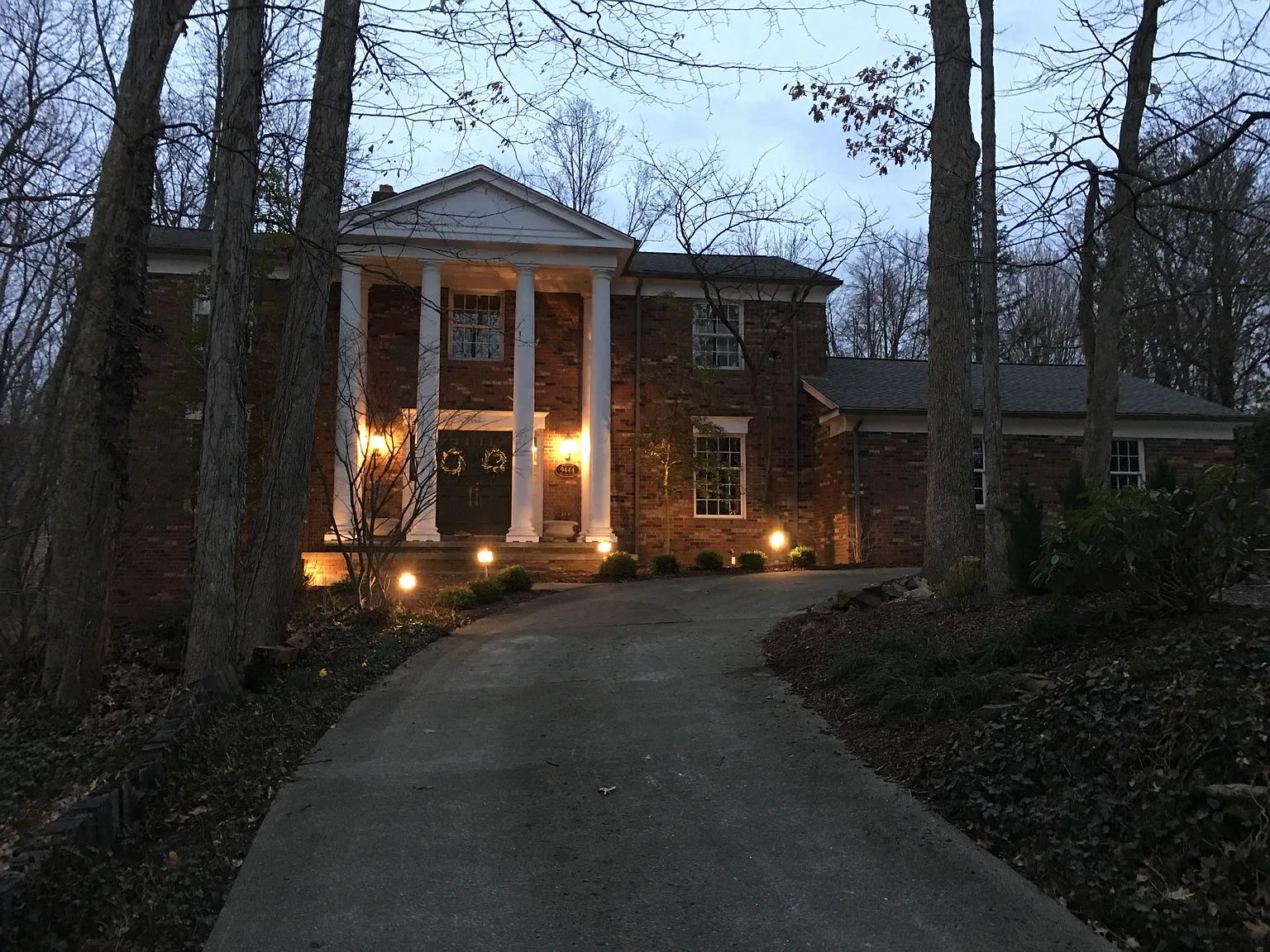 9444 Stover Ln photo 1