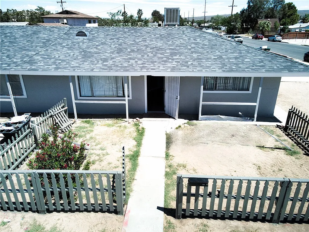 2 bed, 825 sqft, $1,100 — Photo 1