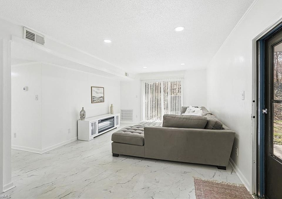 1st image of 2624 Randleman Rd APT C